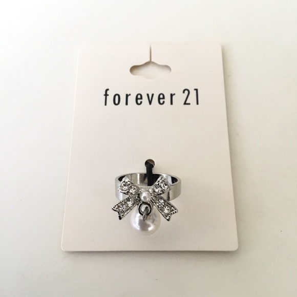 New Silver Rhinestone Bow Ring - Picture 4 of 4